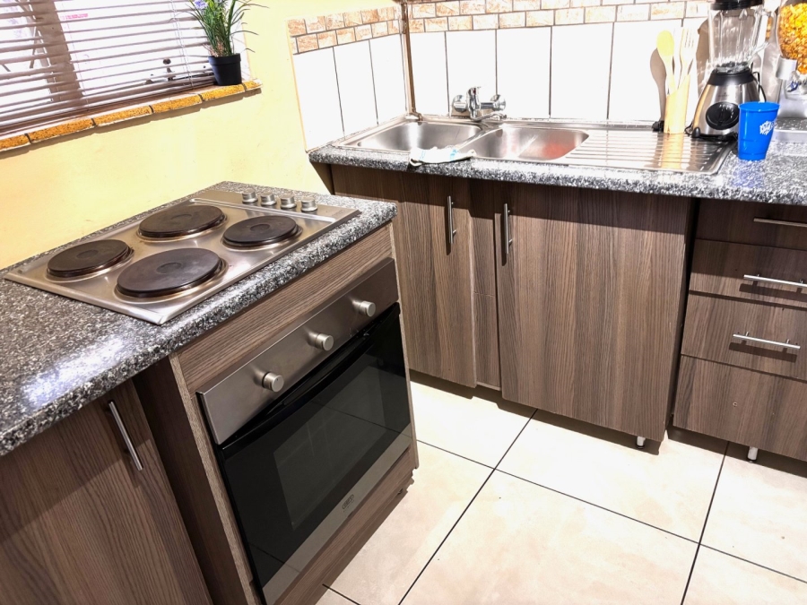 1 Bedroom Property for Sale in Wilkeville North West